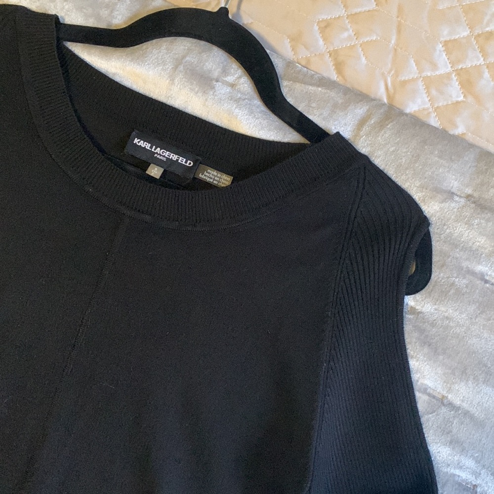 Karl Lagerfeld Paris Black Cold Shoulder Sweater Women’s size S